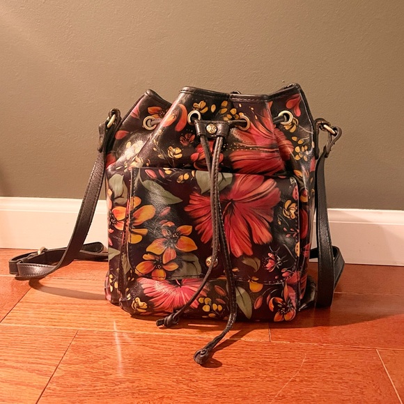 Patricia Nash Floral Italian Leather Drawstring tropical escape Bucket Bag - Picture 2 of 6